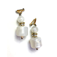 70s vintage white clip-ons 💌 FREE SHIPPING